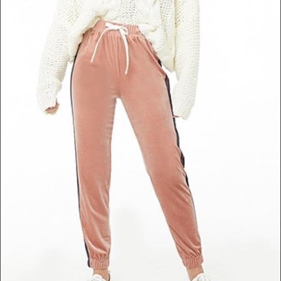 Forever 21 Other - Pink Velvet Joggers + Bralette